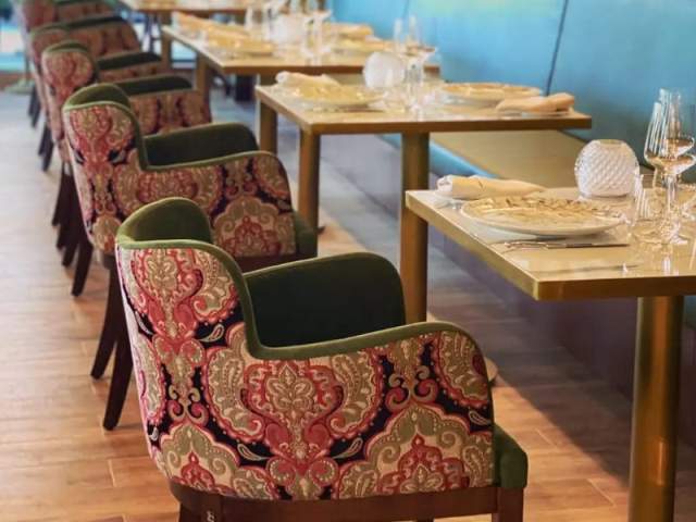 Bombaj kreslo potahova latka